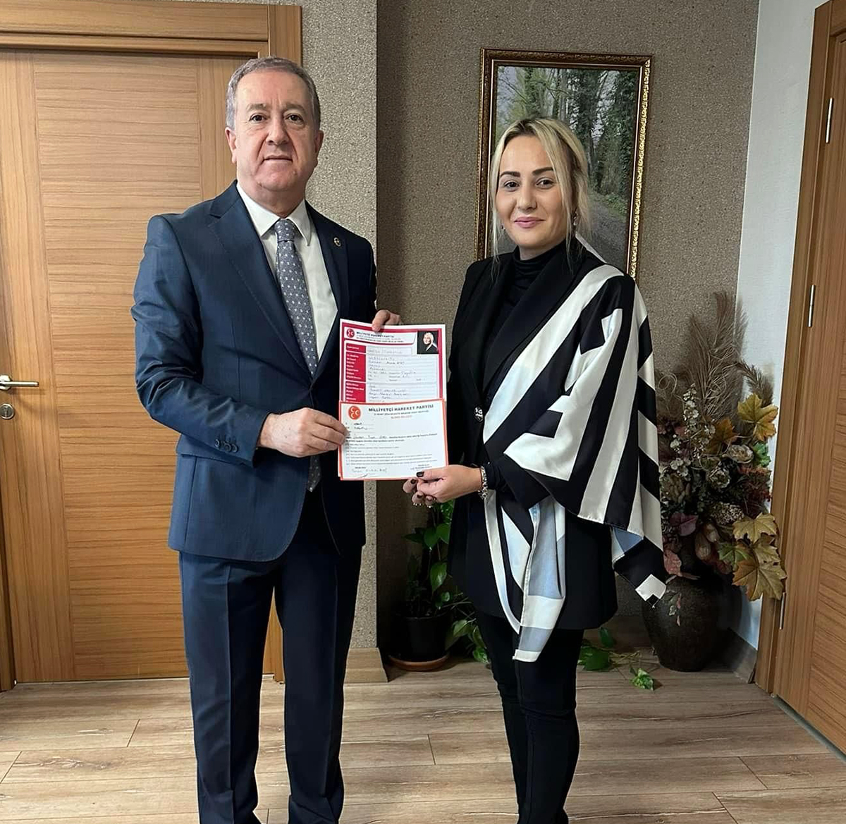 MHP'DE 2 ADAY TURGUTLU BELEDİYE BAŞKANLIĞI İÇİN BAŞVURU YAPTI