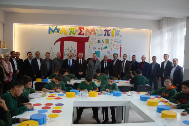 TURGUTLU'DA İLK MATEMATİK ATÖLYESİ AÇILDI