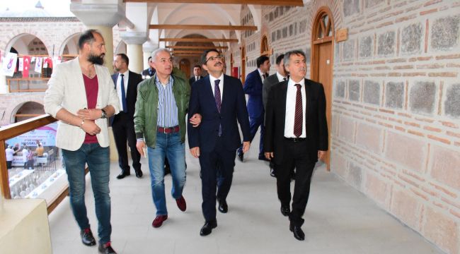 ÇELİK, KAYMAKAM TURAN’A KURŞUNLU HAN’I TANITTI 