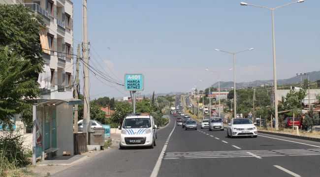 YAŞLI KADIN'A OTOMOBİL ÇARPTI 1 ÖLÜ