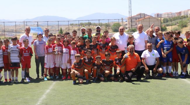 BAHATTİN KÖKSAL TURNUVASINDA U11’LER ÖDÜLLERİNİ ALDI