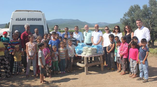 TARIM İŞÇİLERİNİN ÇOCUKLARI'DA BAYRAMLIKLARINA KAVUŞTU