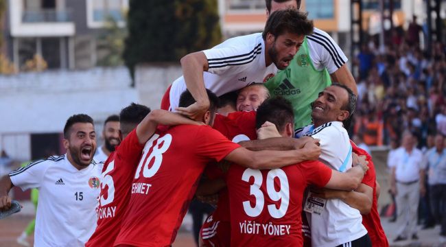 KASABA İSTANBUL'DA GENÇLERİYLE ŞAHLANDI