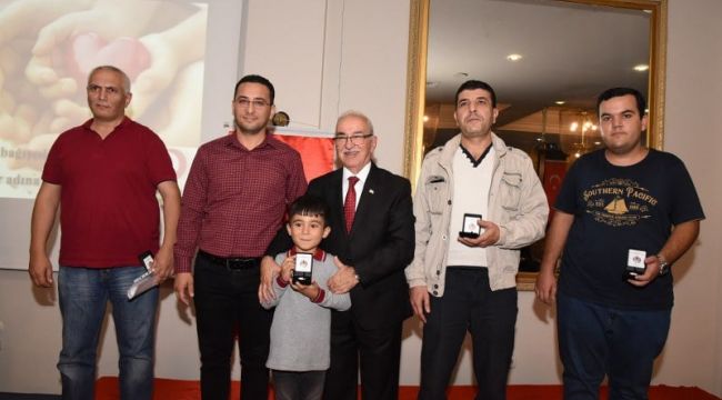 TÜRK KIZILAYI, KAN BAĞIŞÇILARINI MADALYA İLE ONURLANDIRDI