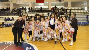 KADINLAR FARKLI KAZANDI: 65-48