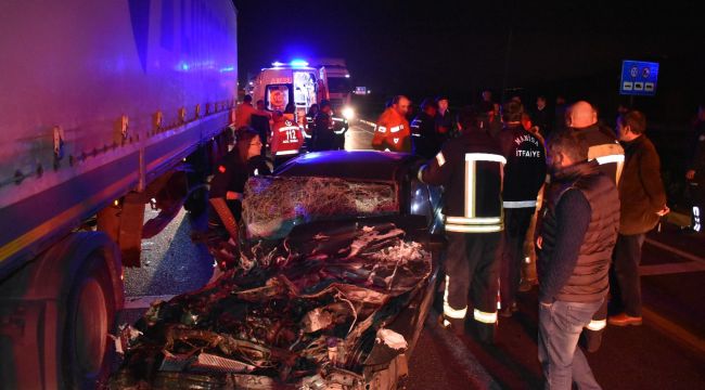 OTOMOBİL TIR’IN ALTINA GİRDİ; 1 ÖLÜ
