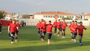 TURGUTLUSPOR İZMİR'DE KAZANMAK İSTİYOR