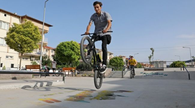 SEÇİMDEN ÖNCE GENÇLERE VERDİĞİ SÖZÜ TUTTU