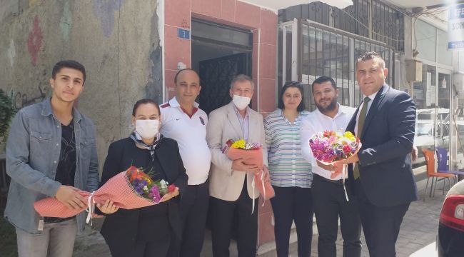 SELÇUK ÖZDAĞ TURGUTLU'DA PARTİLİLERİYLE BULUŞTU