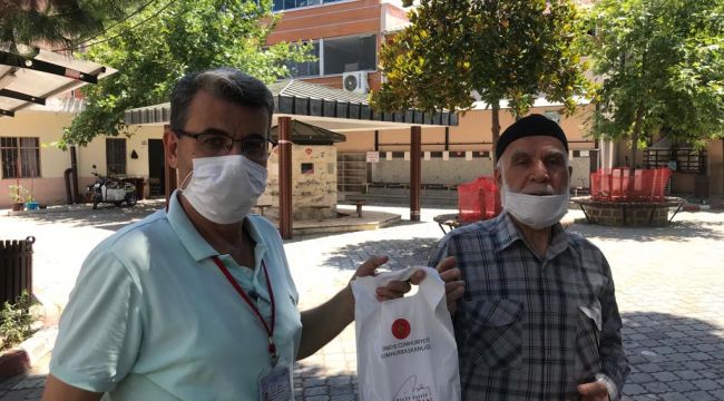 TURGUTLU'DA MASKE VE KOLONYA DAĞITIMI BAŞLADI