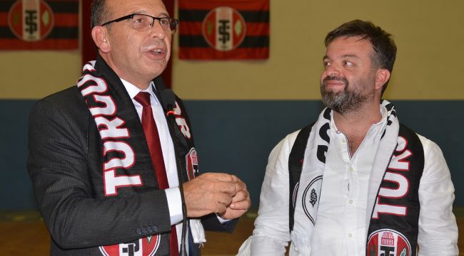 BAŞKAN ÇETİN AKIN'IN DESTEĞİNİ ALAN MANİSALI İŞADAMI TANER KESTANECİ TURGUTLUSPOR'UN YENİ BAŞKANI