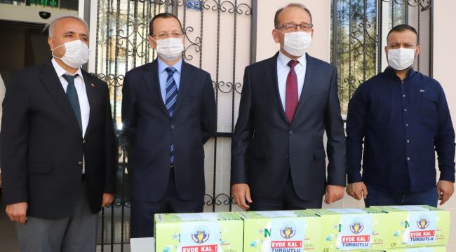 OKULLARA 75 BİN ADET MASKE DESTEĞİ