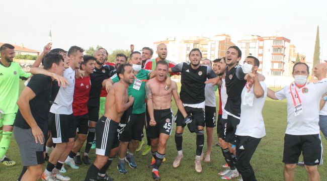 TURGUTLUSPOR İÇİN TARİHİ MAÇ