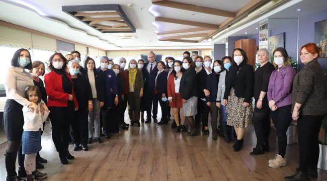 KADIN MUHTARLAR TURGUTLU'DA BULUŞTU