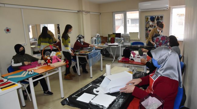 MANİSALI HANIMLAR EL SANATLARI KURSUNU ÇOK SEVDİ