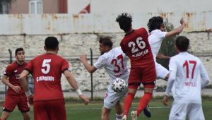 TURGUTLUSPOR LİDERE BOYUN EĞDİ 2-0