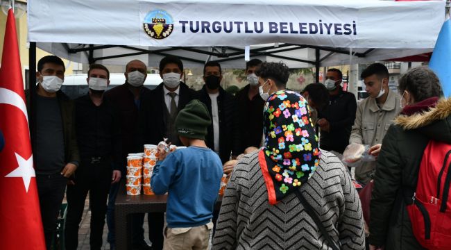 ÜLKÜ OCAKLARINDAN ŞEHİTLER GÜNÜNDE HOŞAF VE SOMUN EKMEK