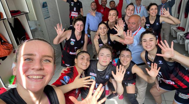 KADIN BASKETBOL TAKIMINDAN BÜYÜK FARK: 104 - 42