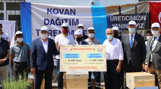 ARI ÜRETİCİLERİNE KOVAN VE LAVANTA FİDESİ DAĞITILDI