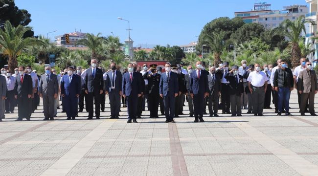 TURGUTLU’DA 19 MAYIS KORONAVİRÜS SALGINI SEBEBİYLE SADE TÖRENLE KUTLANDI