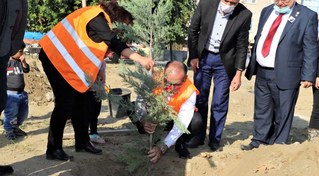 BAŞKAN AKIN’DAN KAMPANYAYA DESTEK; 723 FİDAN