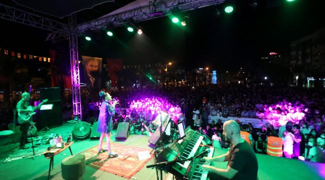 TURGUTLU’DA MUHTEŞEM ZAFER COŞKUSU