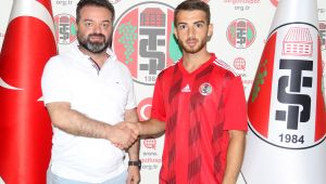 TURGUTLUSPOR’A BİR GURBETÇİ DAHA