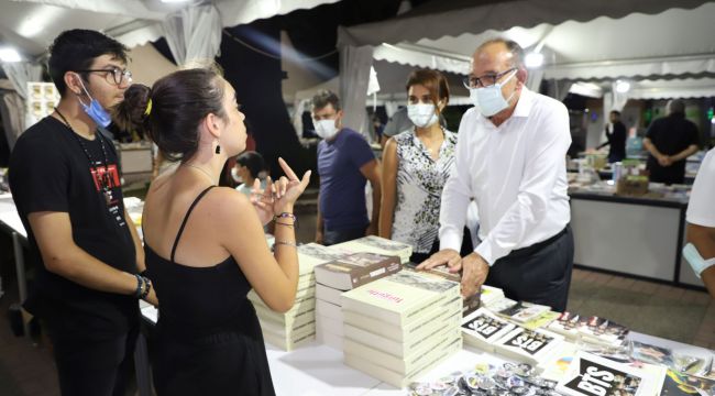 BAŞKAN ÇETİN AKIN’DAN KİTAP FUARINA ZİYARET
