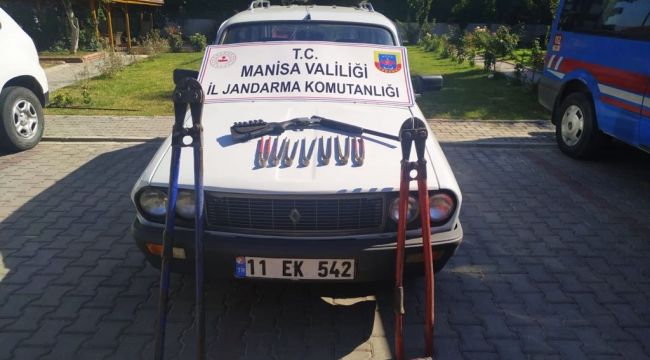 DEMİR HIRSIZI SUÇÜSTÜ YAKALANDI