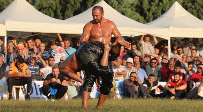 TURGUTLU YAĞLI GÜREŞLERE HAZIRLANIYOR