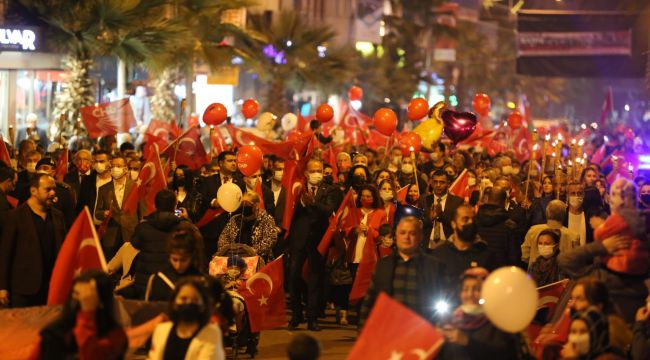 TURGUTLU’DA 29 EKİM, CUMHURİYET YÜRÜYÜŞÜ İLE TAÇLANDI