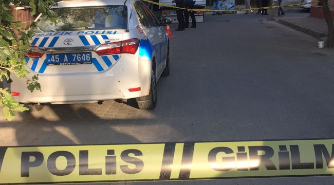 TURGUTLU'DA SİLAHLI KAVGA YARALILAR VAR..