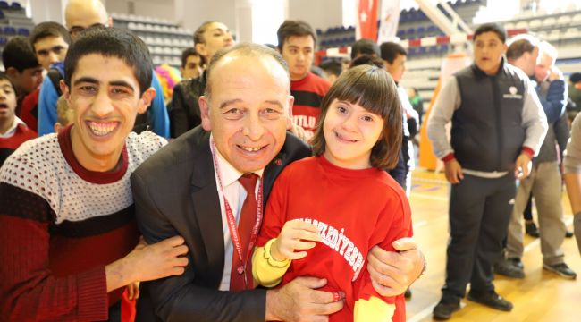 BAŞKAN AKIN: “ENGELSİZ BİR YAŞAM İÇİN SORUNLARA KALICI ÇÖZÜMLER ÜRETİLMELİ”