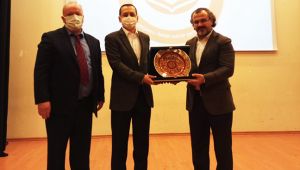 BİLİNÇLİ AİLE DUYARLI GENÇLİK KONFERANSI DÜZENLENDİ