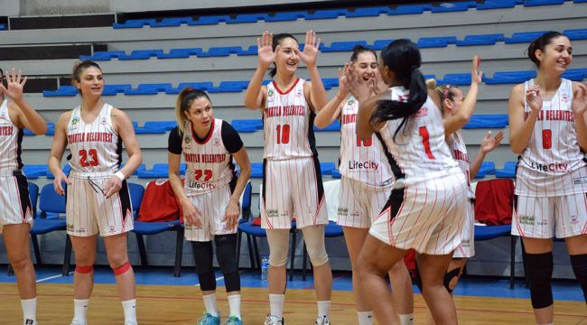 KADIN BASKETBOL TAKIMI BALIKESİR DEPLASMANINDA