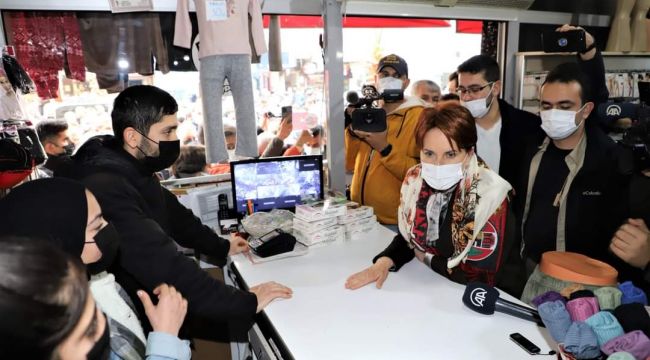 MERAL AKŞENER TURGUTLU’YU ZİYARET ETTİ