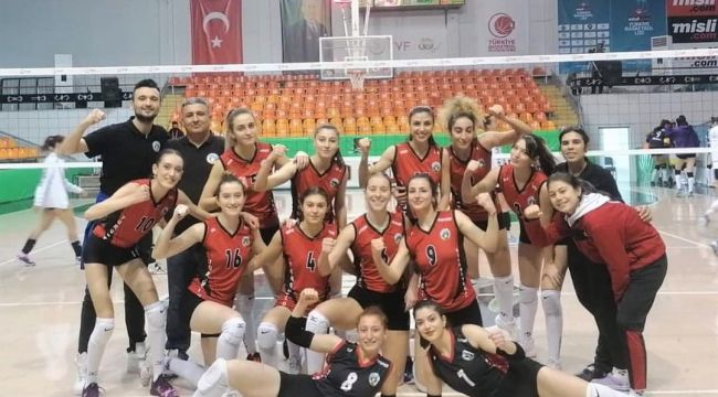 TURGUTLU’NUN SULTANLARINDAN 3-0’LIK GALİBİYET