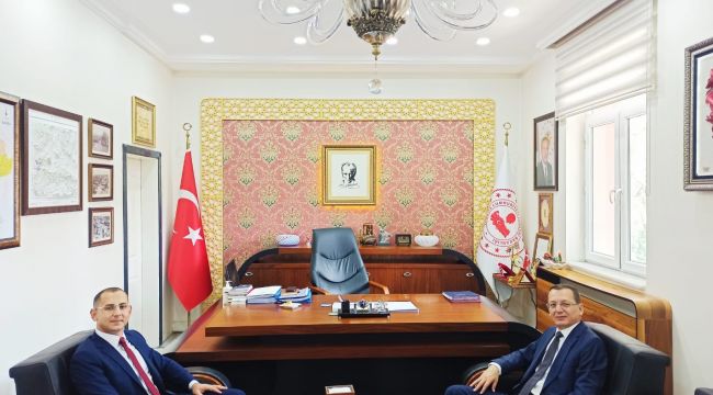 KAYMAKAM ADAYI ÖZGÜ ÖZEN TURGUTLU’DA GÖREVİNE BAŞLADI