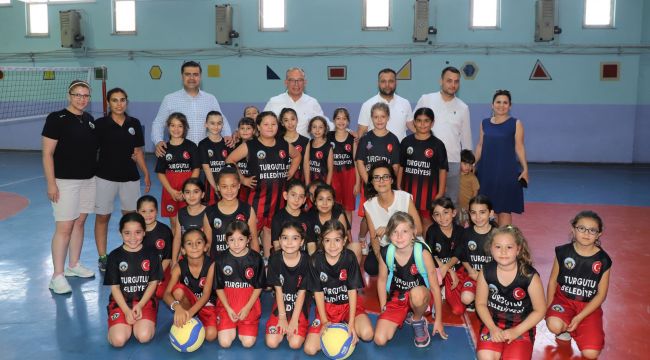 BAŞKAN VE BAŞKAN YARDIMCILARI SPOR OKULLARINI ZİYARET ETTİ