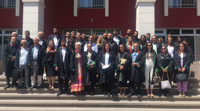 TURGUTLULU AVUKATLAR ÖLDÜRÜLEN MESLEKTAŞLARI İÇİN İKİ GÜN DURUŞMALARA GİRMEYECEK