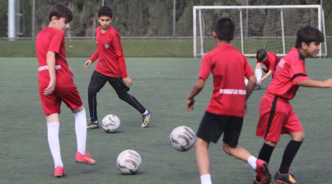 TURGUTLUSPOR’DA ALTYAPI SEÇMELERİ BAŞLIYOR