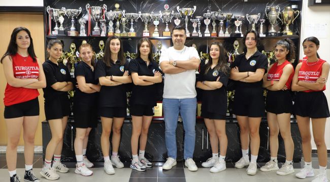 Kadın Voleybol Takımı’nın 2. Lig mücadelesi başlıyor