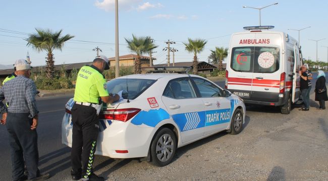 Turgutlu'da otomobil ile motosiklet çarpıştı 1 yaralı