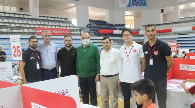Başkan Akın DENEYAP sınavına giren öğrencileri ziyaret etti