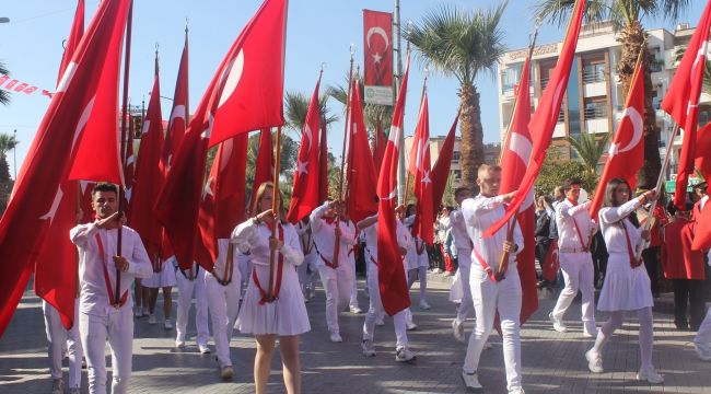 Turgutlu’da Cumhuriyet Bayramı coşkuyla kutlandı