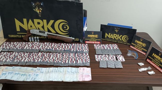 Turgutlu’da iki adrese uyuşturucu baskını; 2 tutuklama
