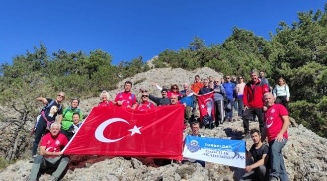 TURBELDAK ekibinden Cumhuriyet tırmanışı