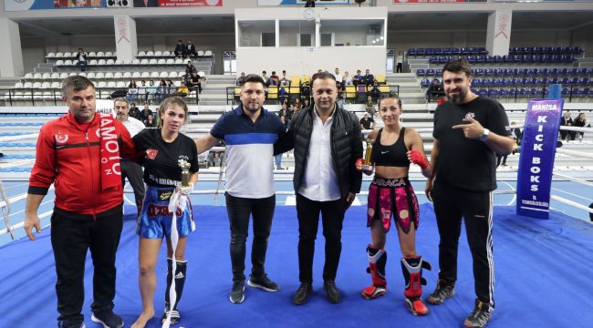Turgutlu’da uyuşturucuya karşı Kick Boks turnuvası düzenlendi