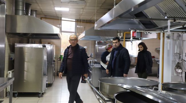 Başkan Akın ilçenin farklı noktalarında incelemeler yaptı