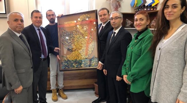 Özel çocuklardan Kaymakam’a özel hediye